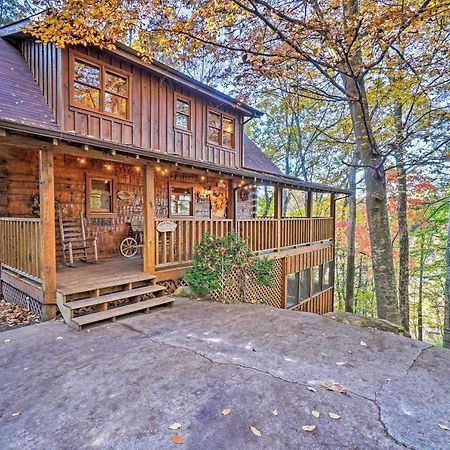 Grin N Bear It Cabin With Hot Tub And Fire Pit! Pigeon Forge Exterior photo